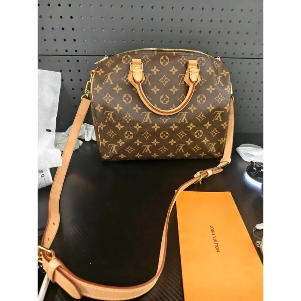 Louis Vuitton Women Pre-Loved Bag Very Good Condition